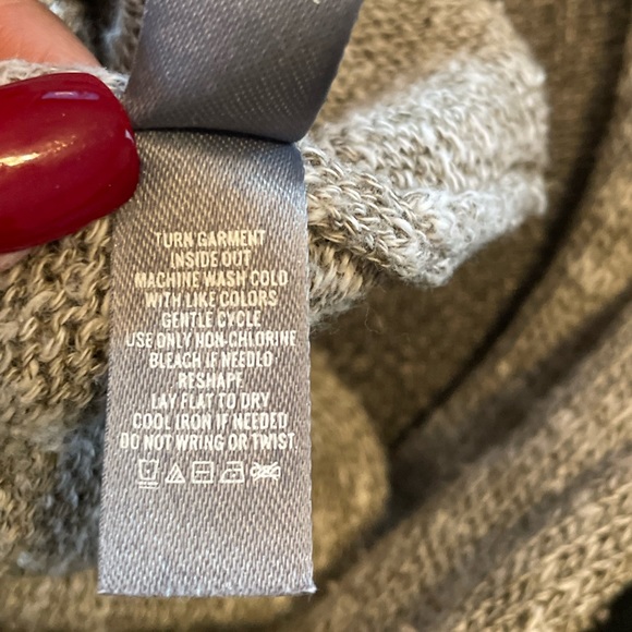 Aerie Turtleneck Sweater - Picture 6 of 6